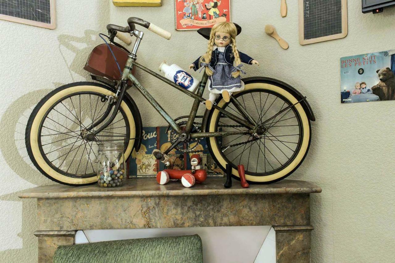 ホテル オーベルジュ デ ランパール ラヴァル エクステリア 写真